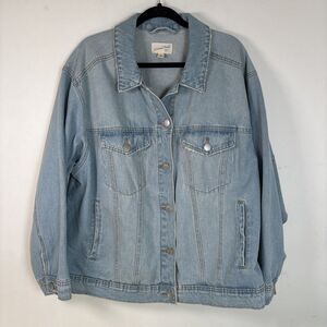 Universal Thread denim  light wash size XXL  oversized